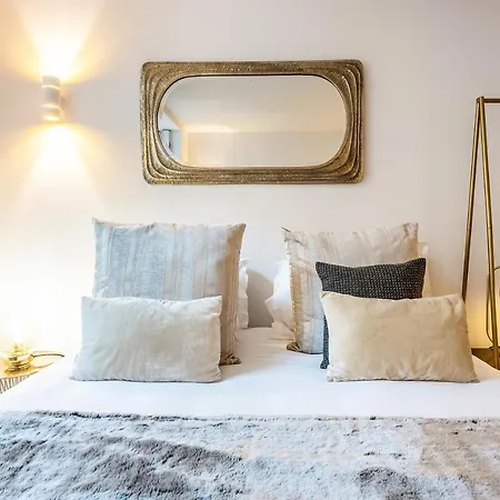 Apartment Studio In Central By Guestready *